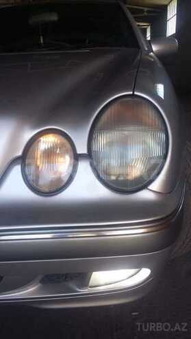 Mercedes E 240 2000, 234,000 km - 2.6 l - Qəbələ