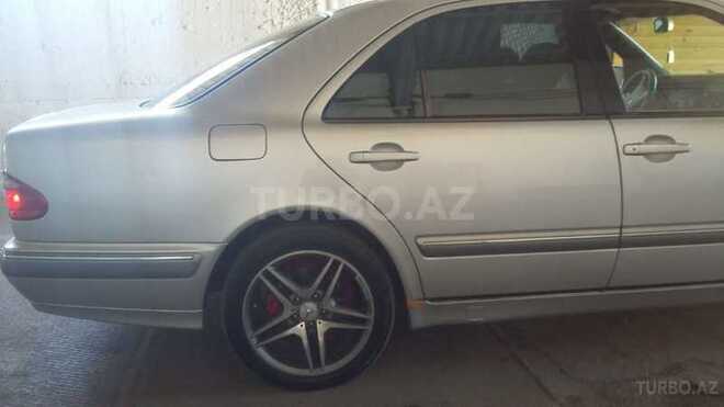 Mercedes E 240 2000, 234,000 km - 2.6 l - Qəbələ