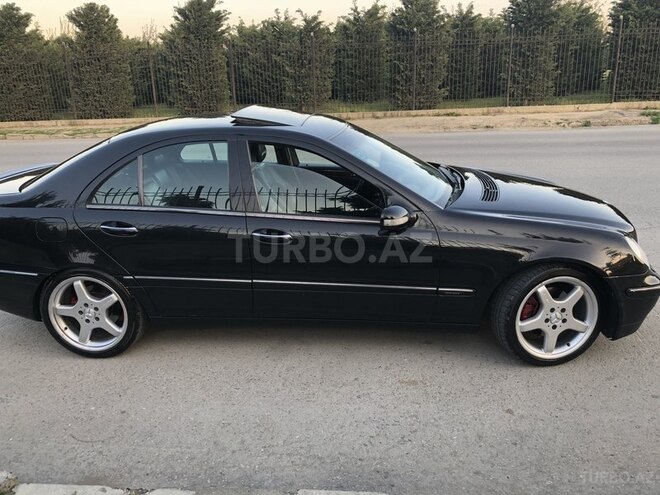 Mercedes C 320 2001, 233,000 km - 3.2 l - Bakı