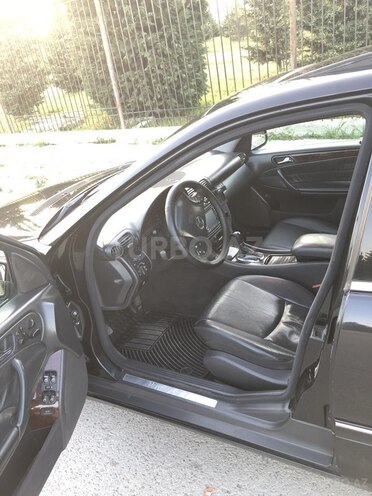 Mercedes C 320 2001, 233,000 km - 3.2 l - Bakı
