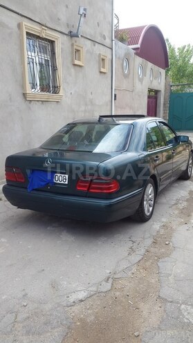 Mercedes E 240 1998, 280,000 km - 2.4 l - Xırdalan