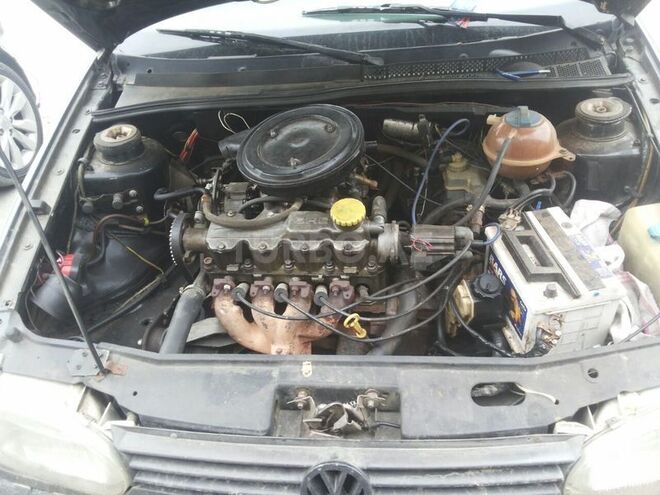 Volkswagen Golf 1994, 280,000 km - 1.6 l - Bakı
