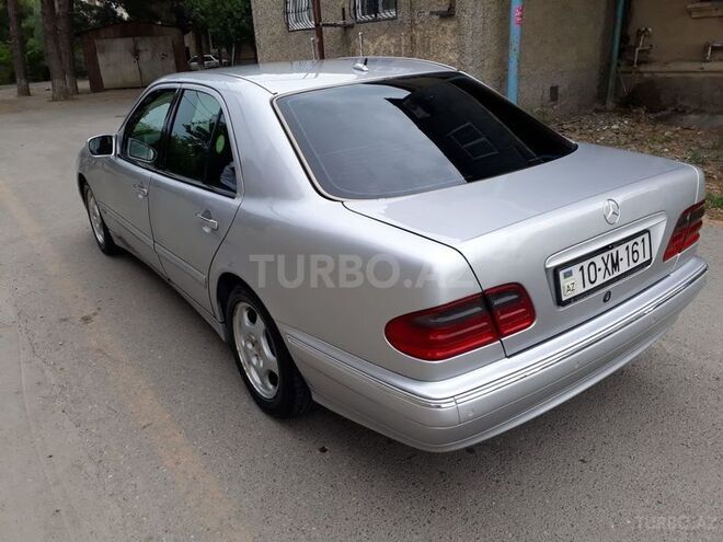 Mercedes E 320 2001, 281,404 km - 3.2 l - Sumqayıt