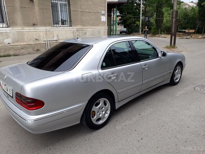 Mercedes E 320 2001, 281,404 km - 3.2 l - Sumqayıt