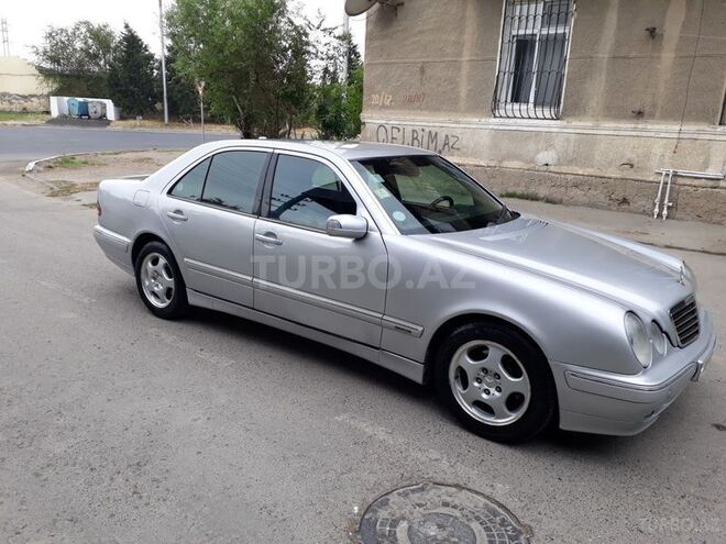 Mercedes E 320 2001, 281,404 km - 3.2 l - Sumqayıt