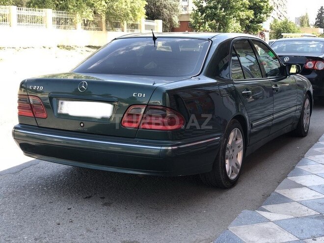 Mercedes E 270 1999, 254,000 km - 2.7 l - Bakı