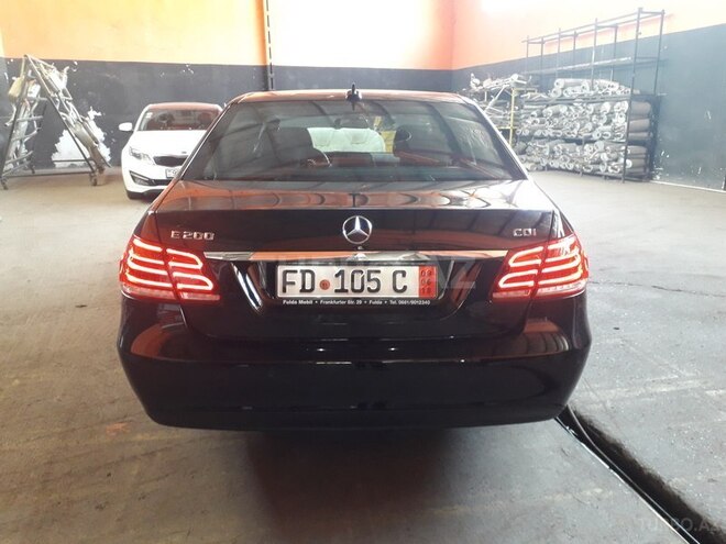 Mercedes E 220 2014, 208,000 km - 2.2 л - Bakı