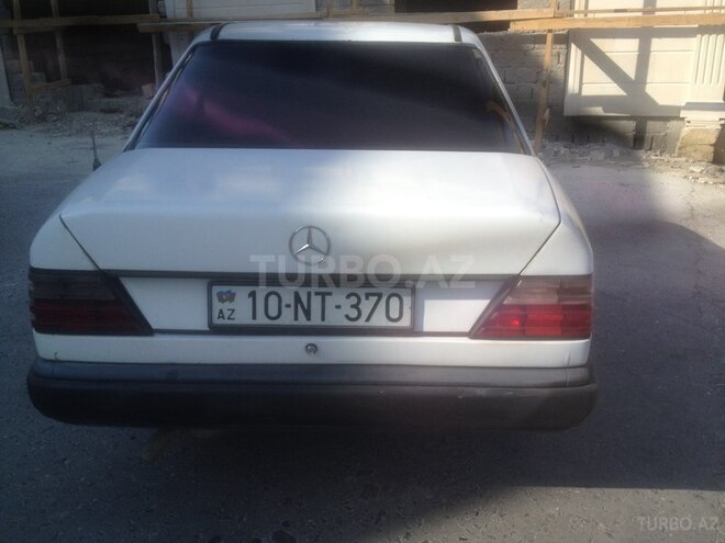 Mercedes E 260 1987, 189,000 km - 2.6 л - Bakı