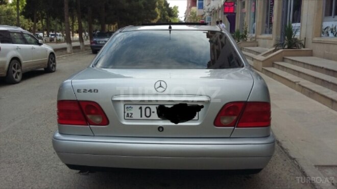 Mercedes E 240 1998, 271,189 km - 2.4 l - Şirvan