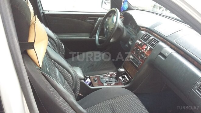 Mercedes E 240 1998, 271,189 km - 2.4 l - Şirvan
