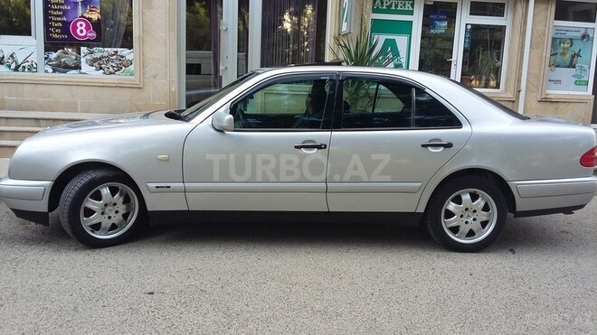 Mercedes E 240 1998, 271,189 km - 2.4 l - Şirvan