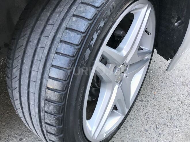Mercedes E 220 2000, 256,000 km - 2.2 l - Bakı