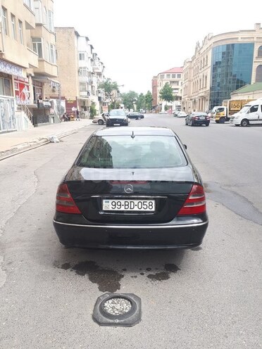 Mercedes E 220 2004, 360,000 km - 2.2 l - Bakı