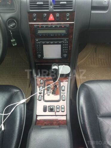 Mercedes E 240 2000, 345,000 km - 2.4 л - Bakı