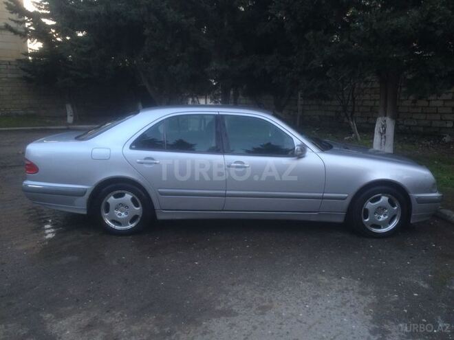 Mercedes E 240 2000, 345,000 km - 2.4 л - Bakı