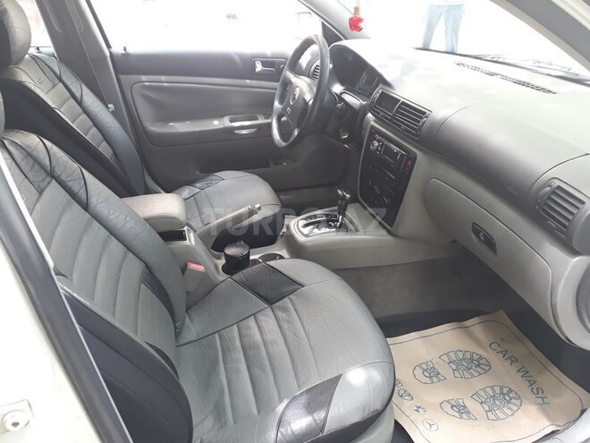 Volkswagen Passat 2001, 231,412 km - 1.8 l - Gəncə