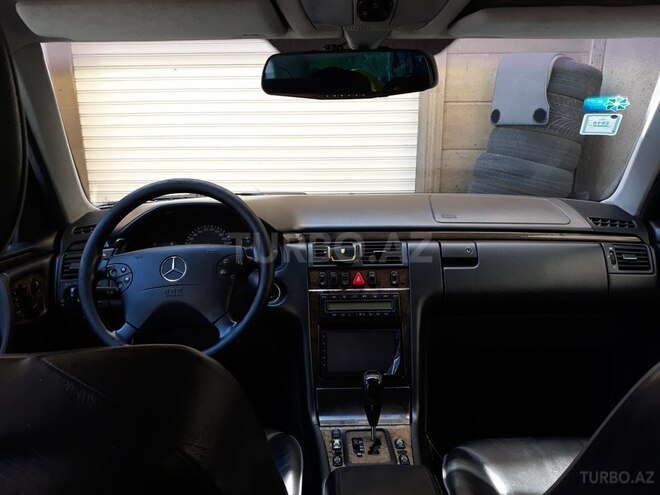 Mercedes E 270 1999, 30,000 km - 2.7 л - Bakı