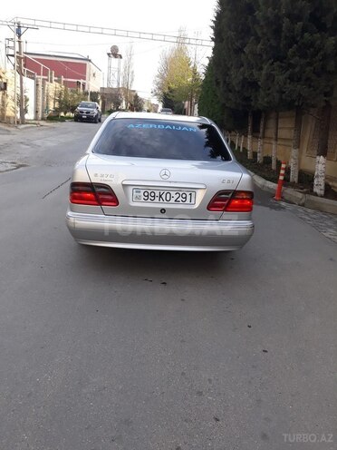 Mercedes E 270 1999, 30,000 km - 2.7 л - Bakı