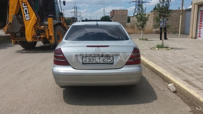 Mercedes E 270 2002, 237,000 km - 2.7 l - Bakı