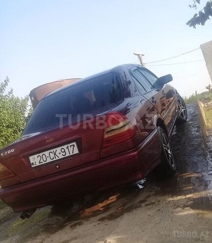 Mercedes C 180 1997, 482,345 km - 1.1 l - Füzuli
