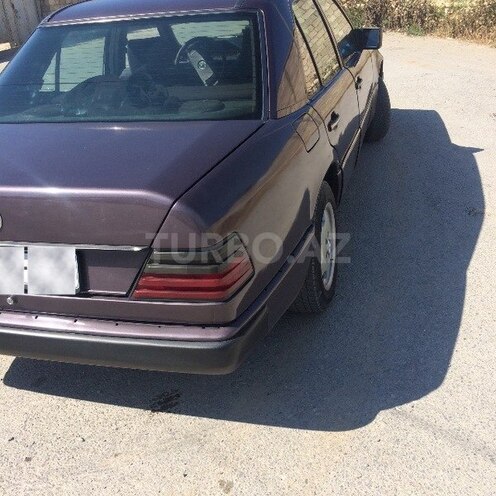 Mercedes E 230 1991, 330,000 km - 2.3 l - Bərdə