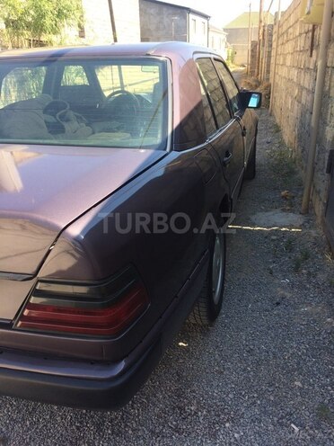 Mercedes E 230 1991, 330,000 km - 2.3 l - Bərdə