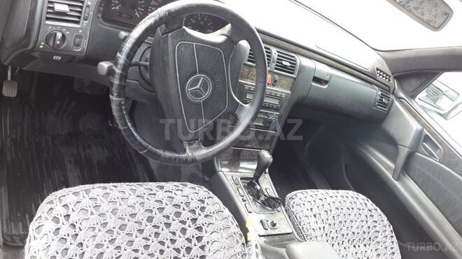 Mercedes E 200 1997, 280,000 km - 2.0 л - Bakı