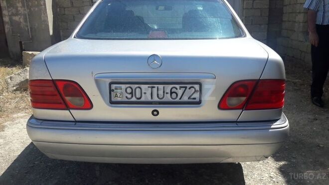 Mercedes E 200 1997, 280,000 km - 2.0 л - Bakı