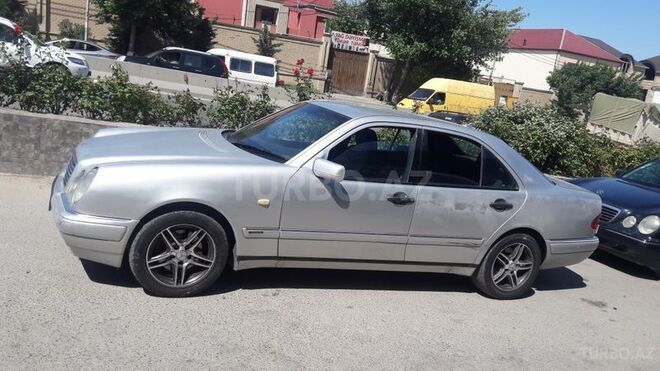 Mercedes E 200 1997, 280,000 km - 2.0 л - Bakı