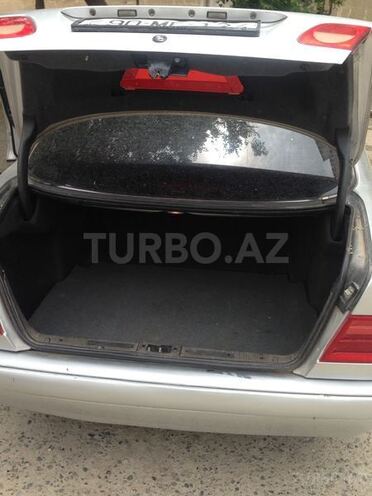 Mercedes E 240 1999, 290,000 km - 2.4 l - Bakı