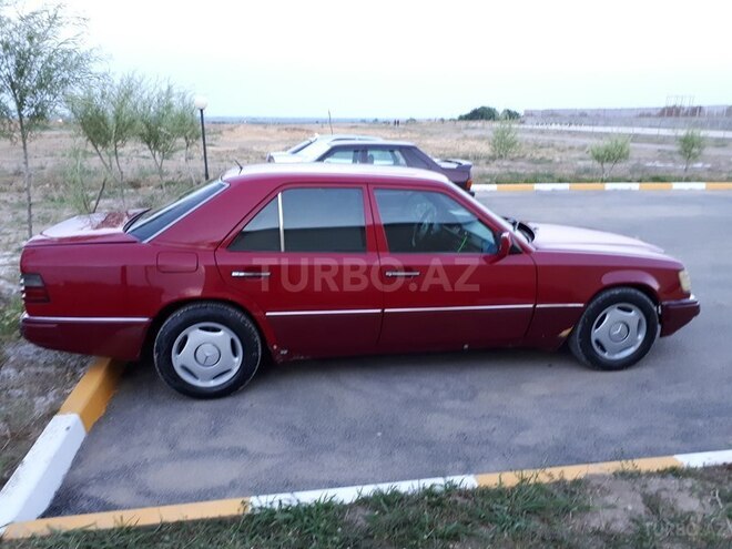 Mercedes E 280 1992, 27,755 km - 2.8 l - Gəncə