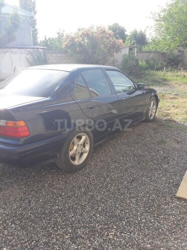 BMW 318 1991, 222,000 km - 1.8 л - Beyləqan