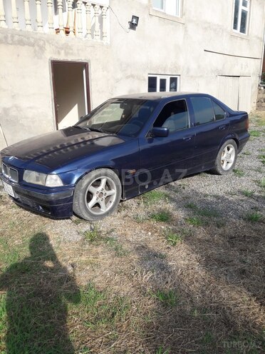 BMW 318 1991, 222,000 km - 1.8 л - Beyləqan