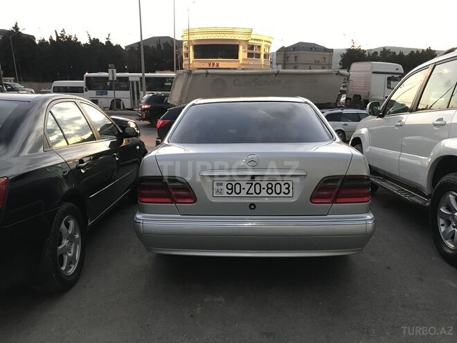 Mercedes E 320 2000, 334,500 km - 3.2 л - Bakı