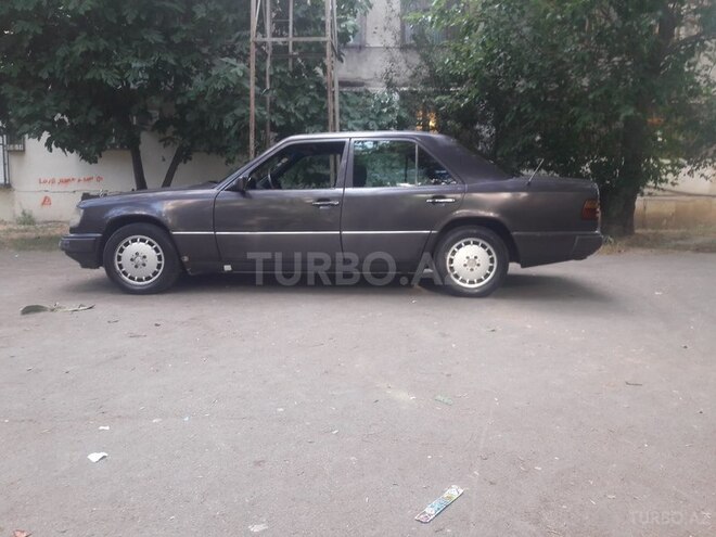 Mercedes E 300 1993, 353,685 km - 3.0 л - Bakı