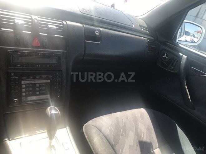 Mercedes E 240 2001, 250,000 km - 2.6 l - Bakı