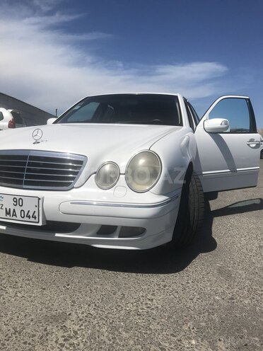Mercedes E 240 2001, 250,000 km - 2.6 l - Bakı