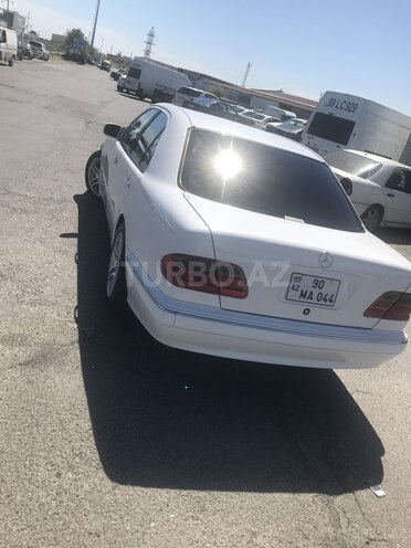Mercedes E 240 2001, 250,000 km - 2.6 l - Bakı