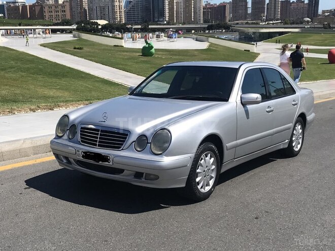 Mercedes E 220 2000, 280,000 km - 2.2 l - Bakı
