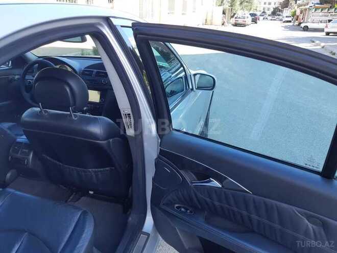 Mercedes E 240 2002, 272,000 km - 2.4 l - Bakı