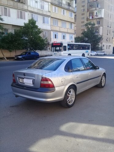 Opel Vectra 1996, 270,000 km - 2.0 l - Bakı