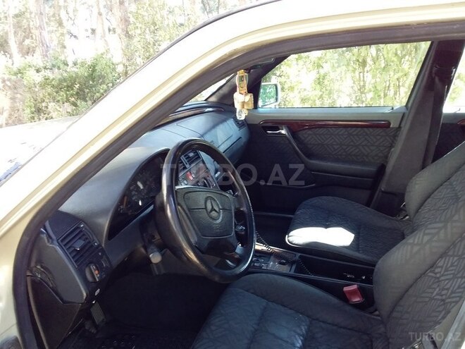 Mercedes C 200 1995, 367,680 km - 2.0 л - Bakı