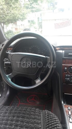 Mercedes E 290 1998, 372,536 km - 2.9 л - Mingəçevir