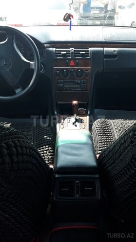 Mercedes E 290 1998, 372,536 km - 2.9 л - Mingəçevir
