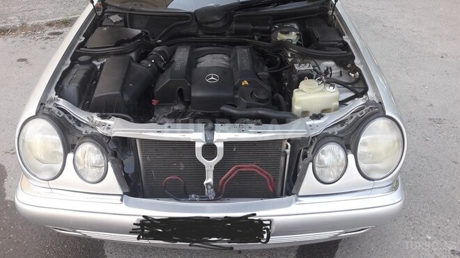 Mercedes E 240 1998, 384,000 km - 2.4 l - Bərdə