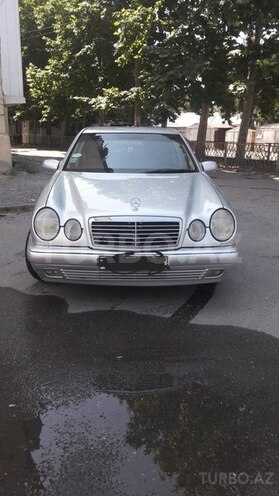 Mercedes E 240 1998, 384,000 km - 2.4 l - Bərdə