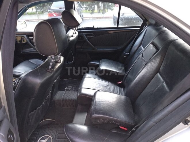 Mercedes E 320 2000, 334,000 km - 3.2 l - Bakı