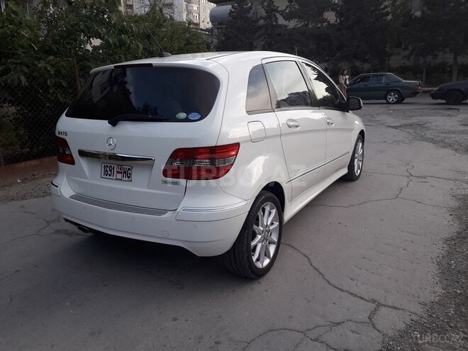 Mercedes B 170 2009, 107,200 km - 1.7 l - Bakı