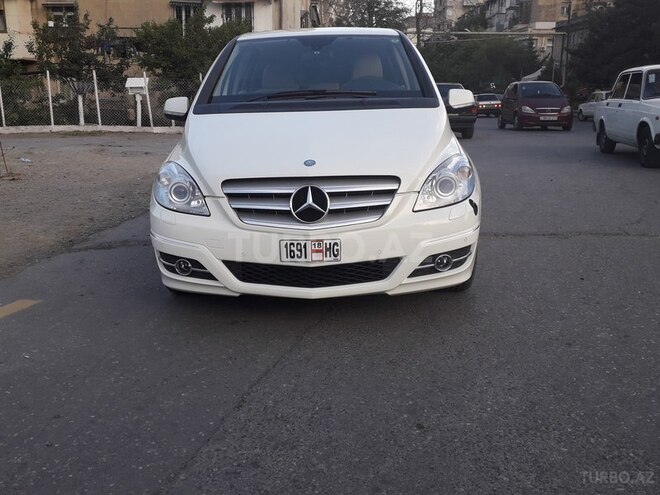 Mercedes B 170 2009, 107,200 km - 1.7 l - Bakı