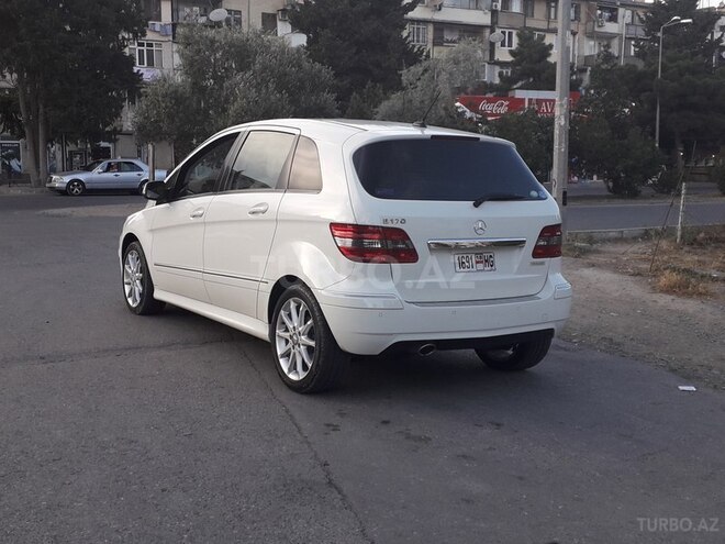 Mercedes B 170 2009, 107,200 km - 1.7 l - Bakı